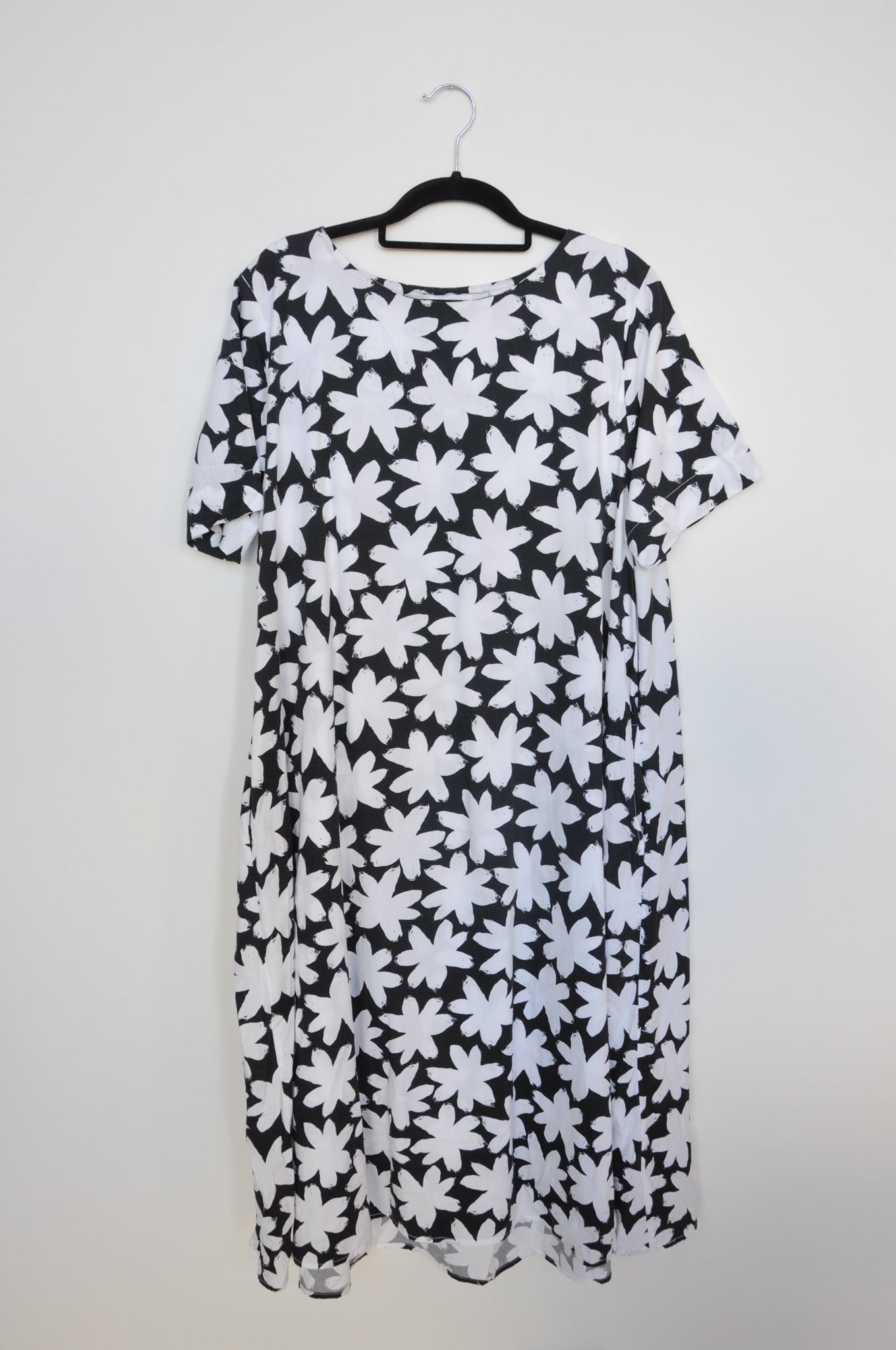 Kowtow Flowered Dress - black/white