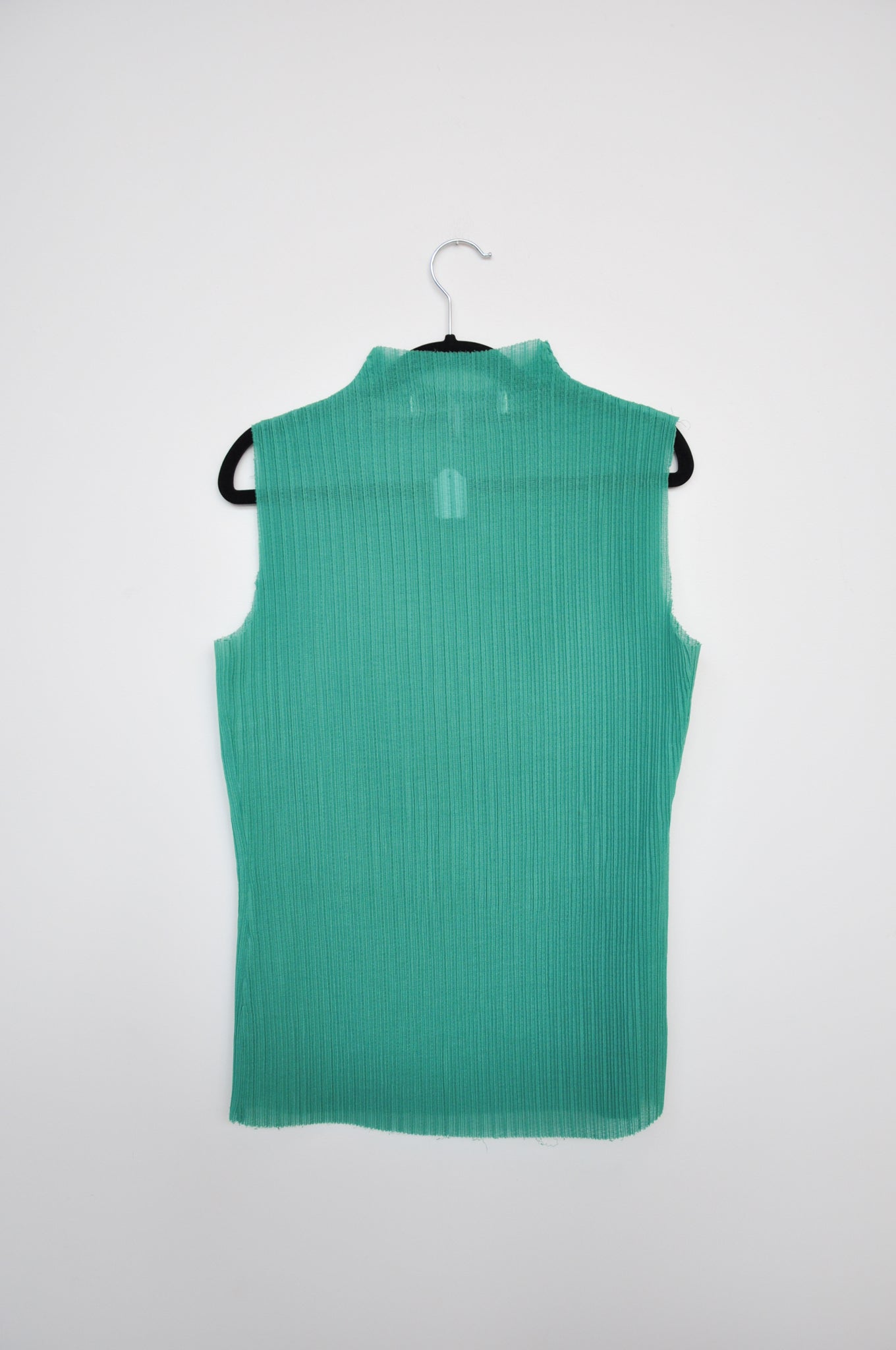 World Sleeveless Pleated Top - Green