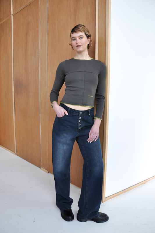 Button Fly Classic Jeans in Dark Washed Indigo