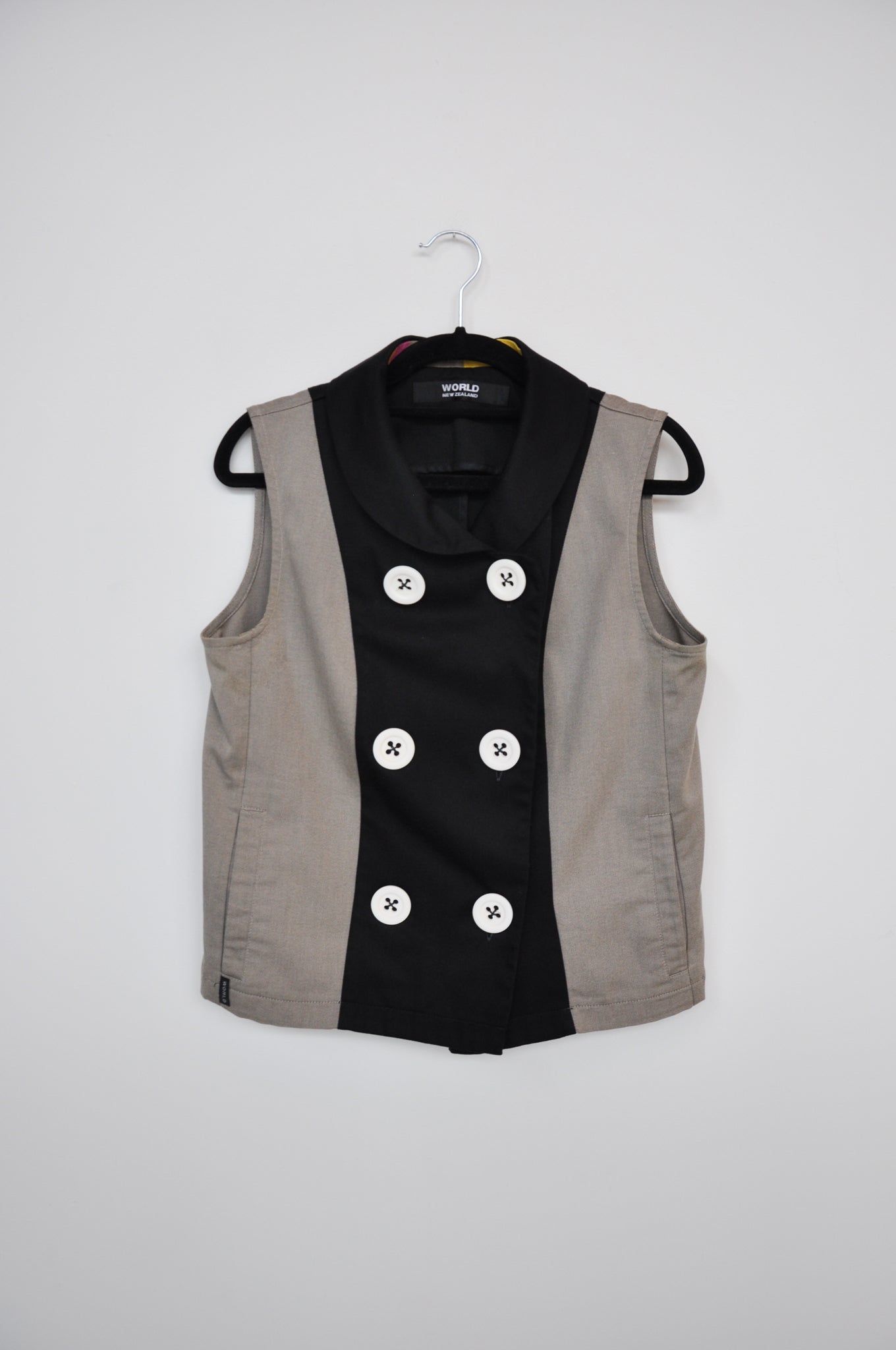 World Vest - black/beige