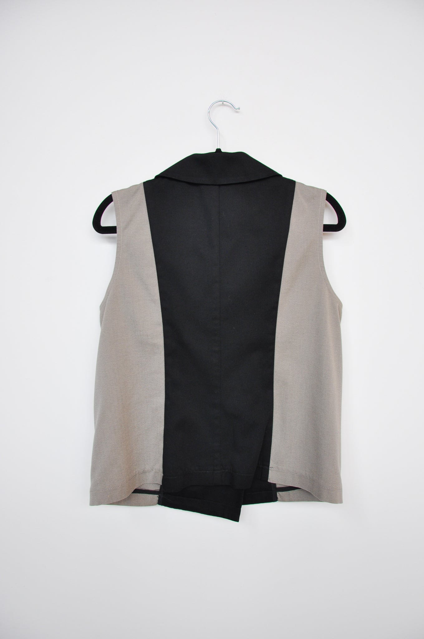World Vest - black/beige