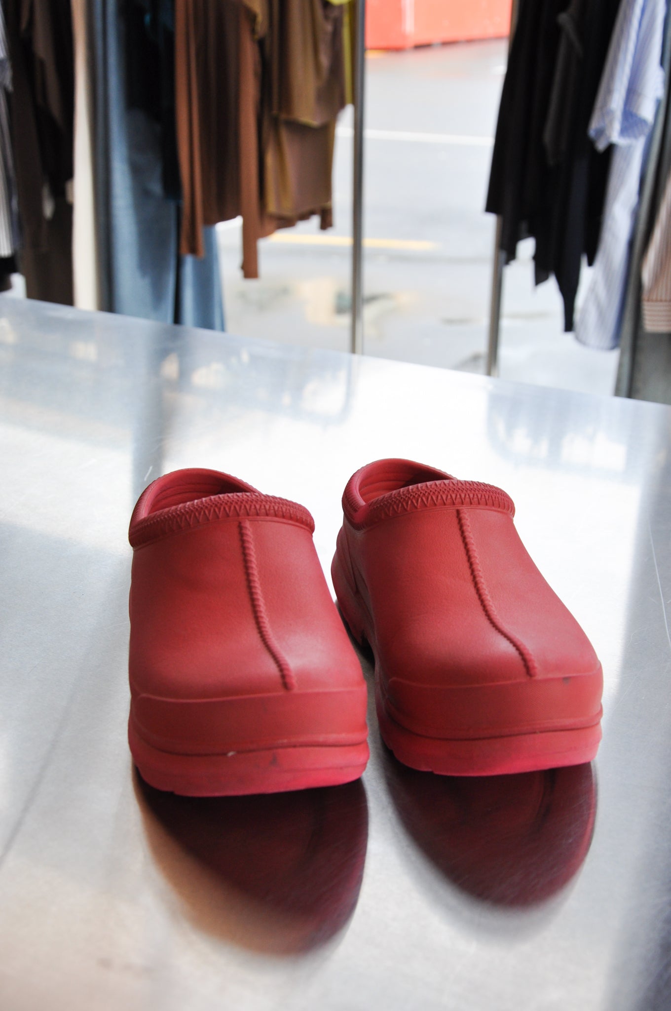 UGG Clogs - red