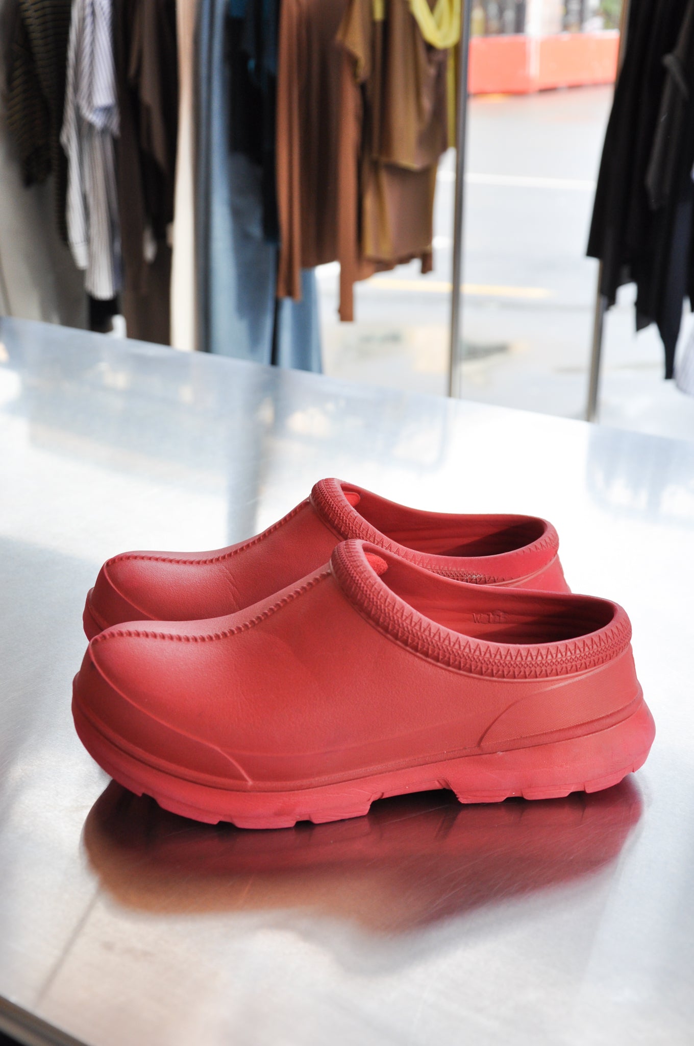 UGG Clogs - red