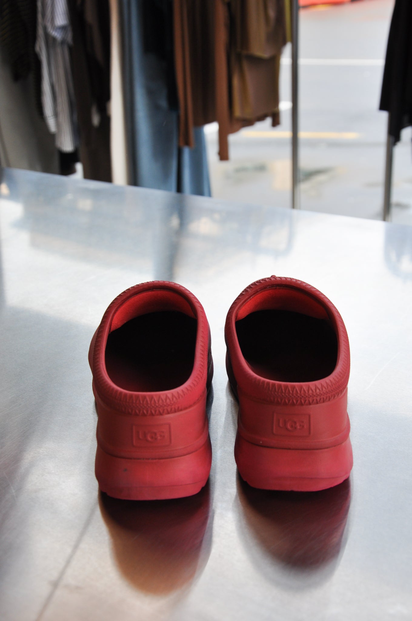 UGG Clogs - red