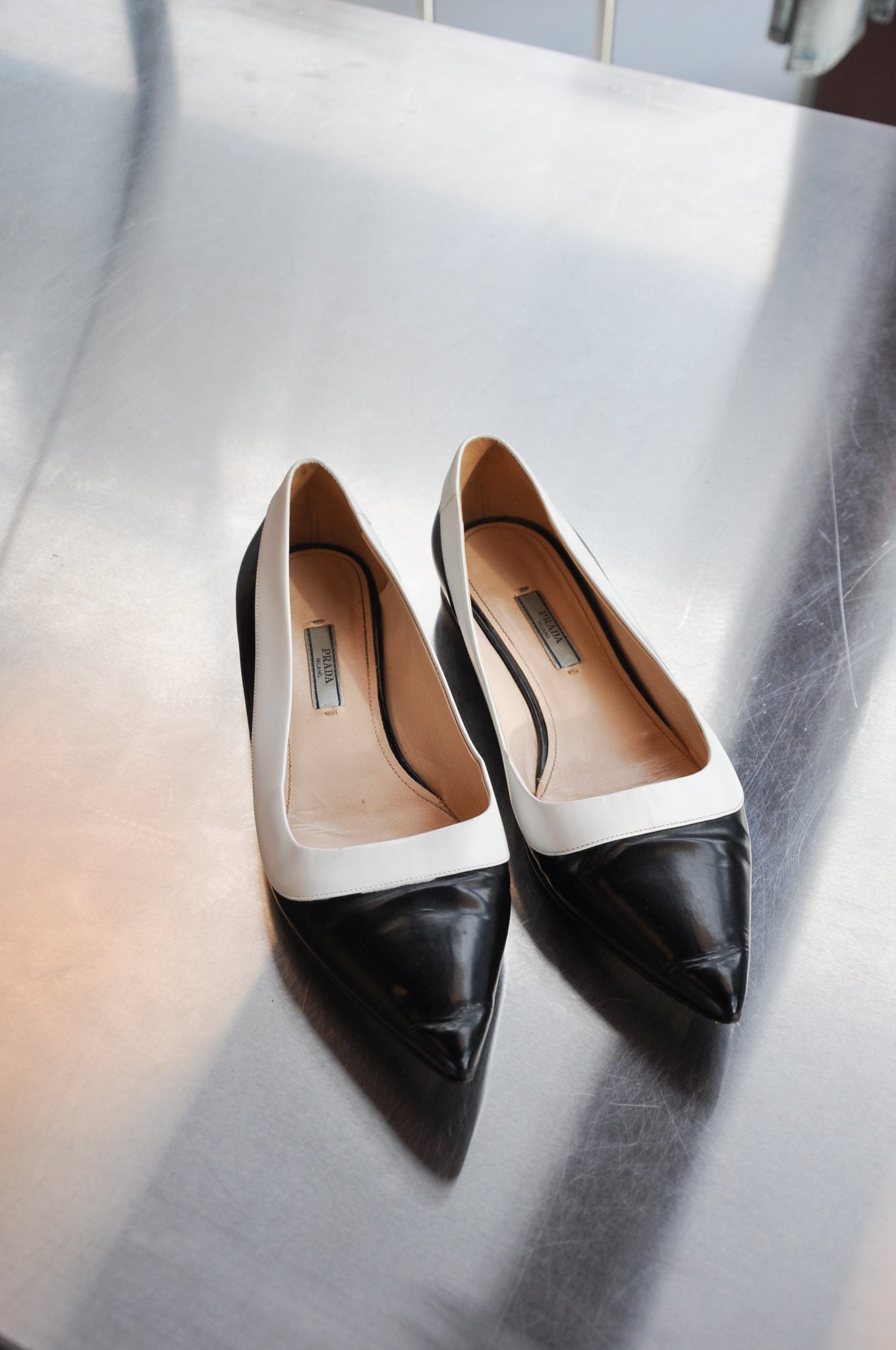Prada Flats - black/white