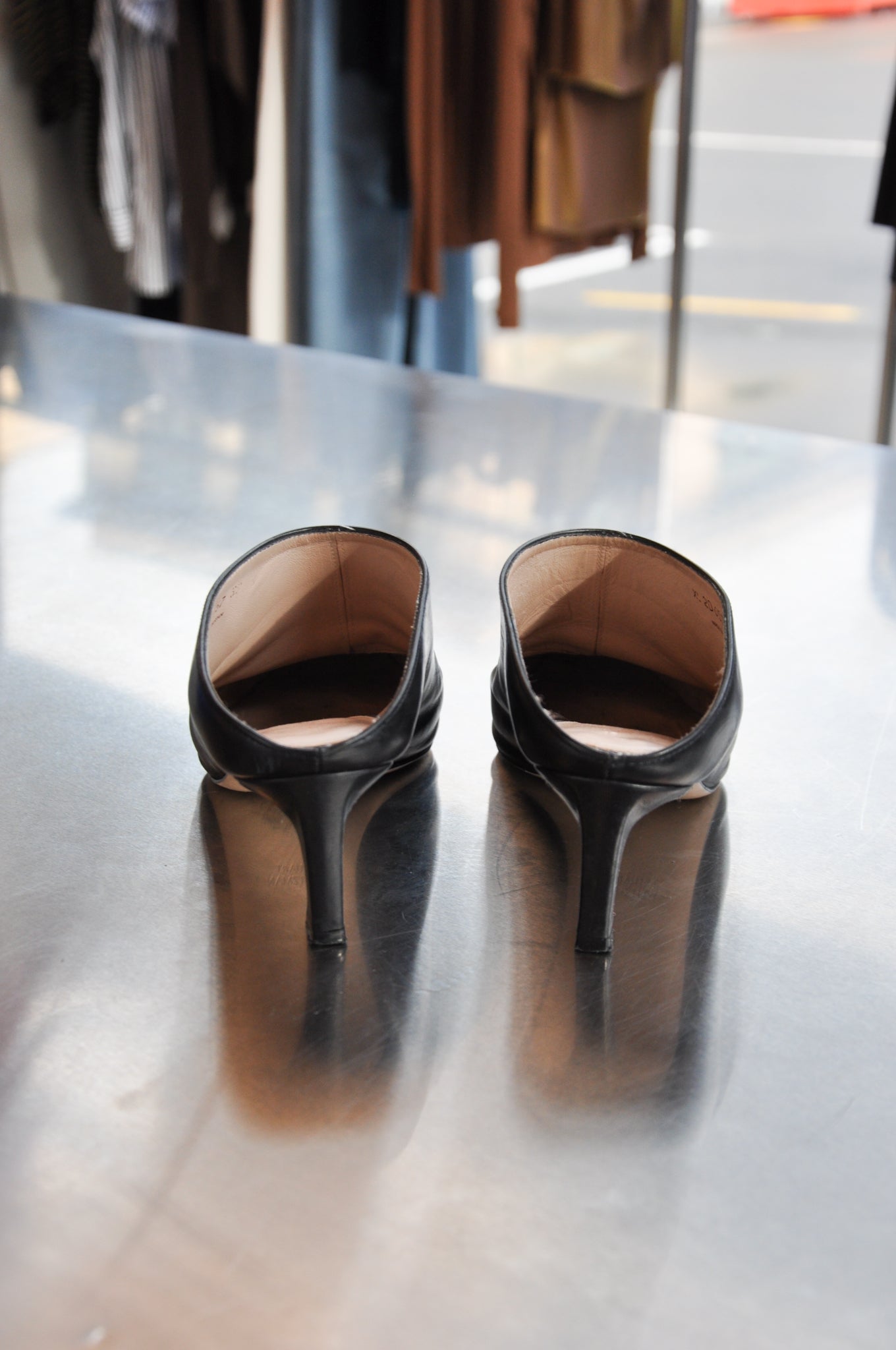 Stuart Weitzman Mira Mule - black