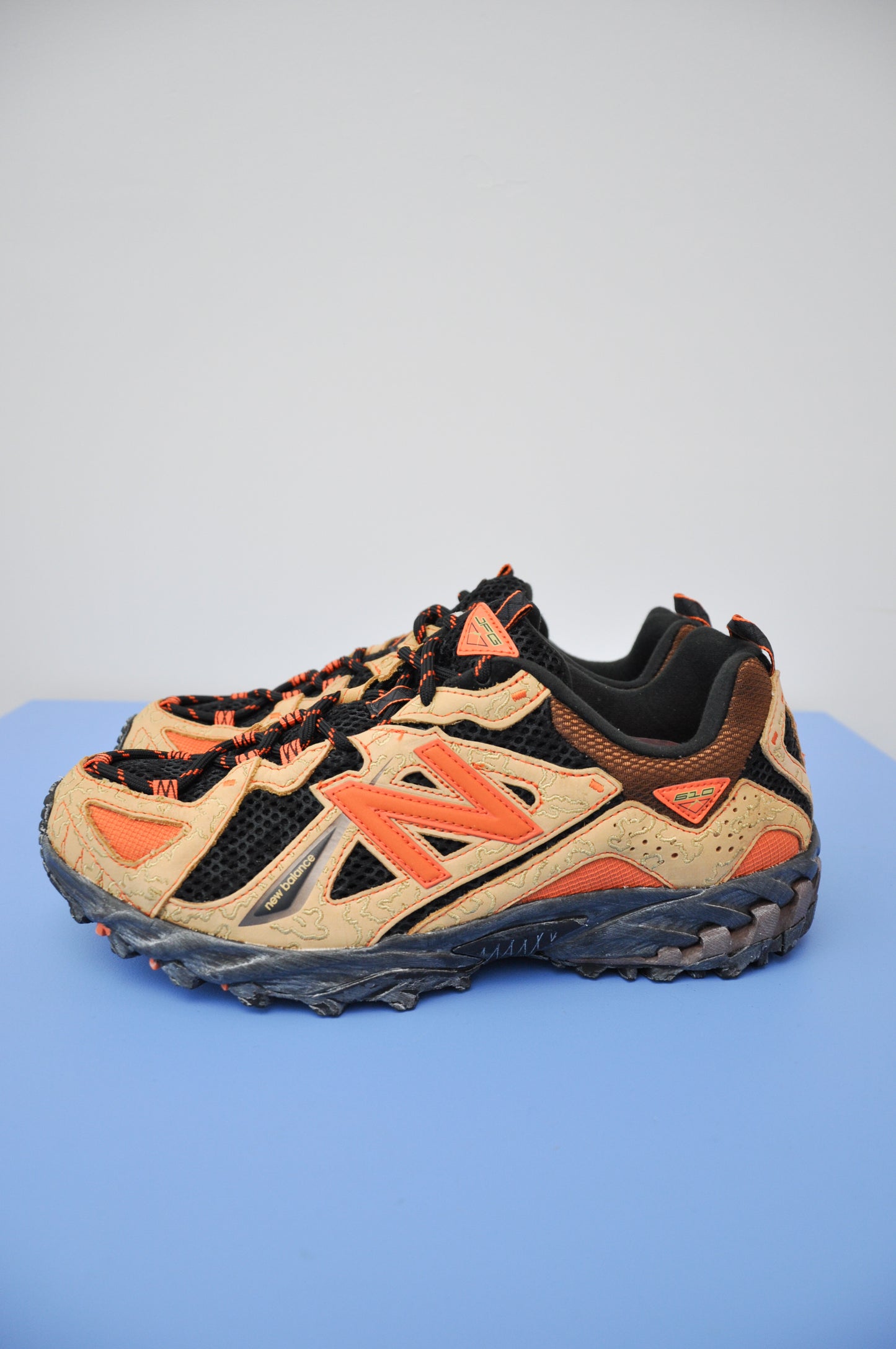 New Balance Sneakers - tan/multi