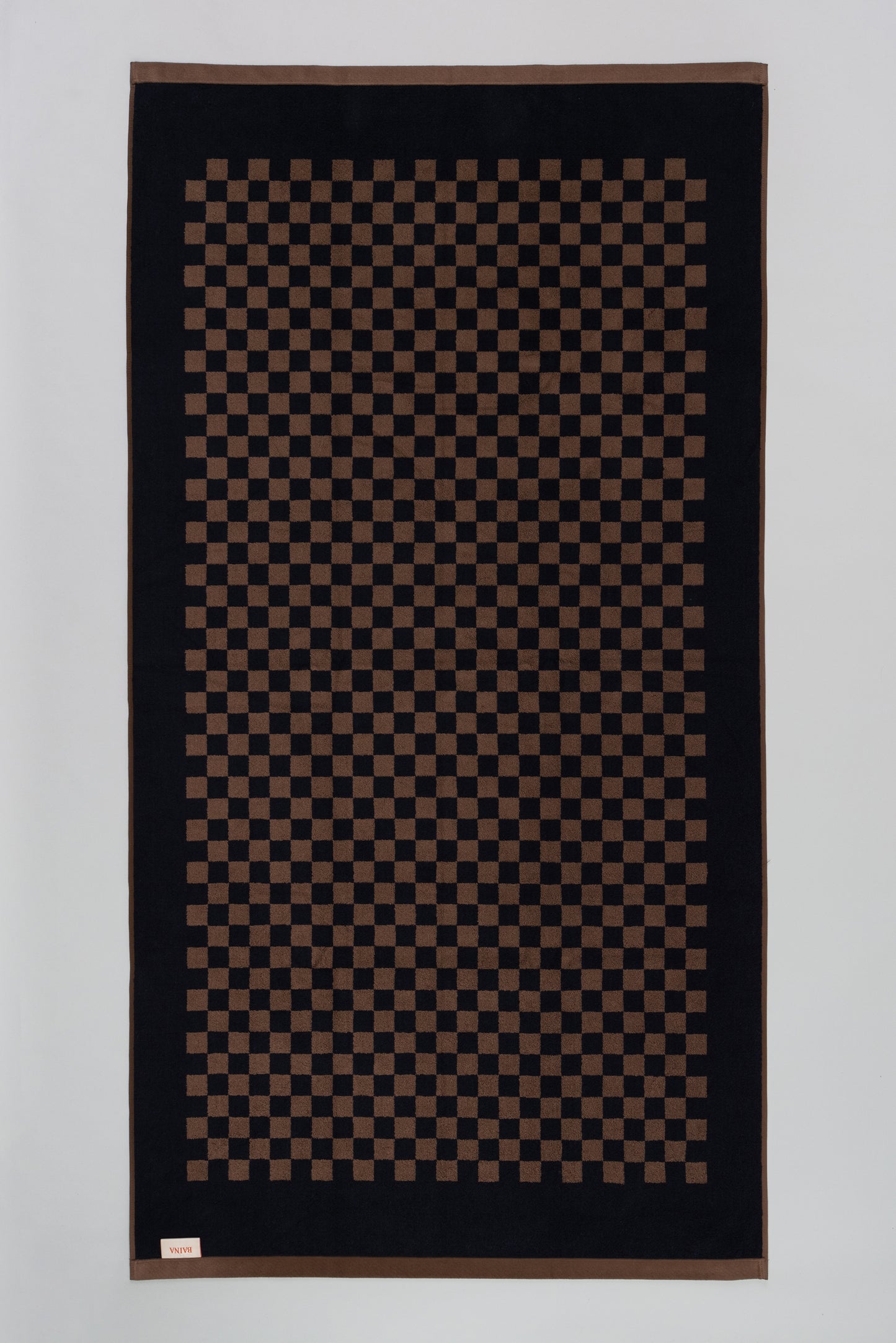 Roman Pool Towel in Tabac & Noir