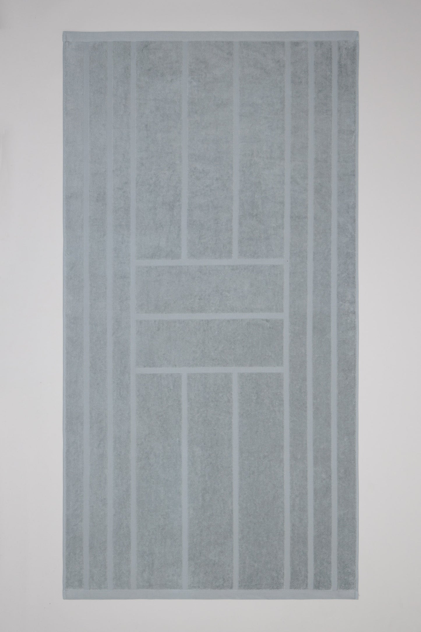 Woodford Pool Towel in Cement