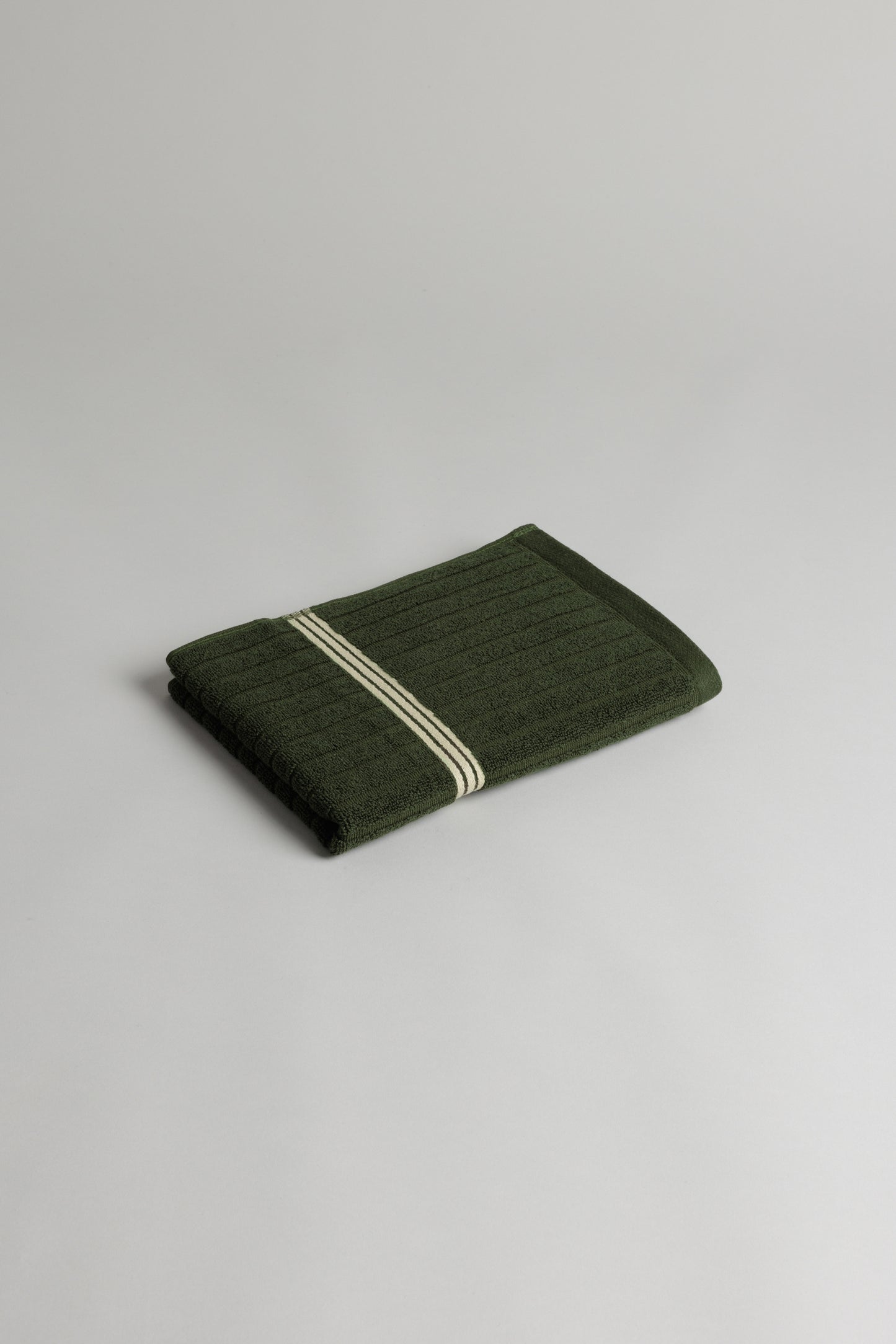 Emerald Hand Towel in Moss
