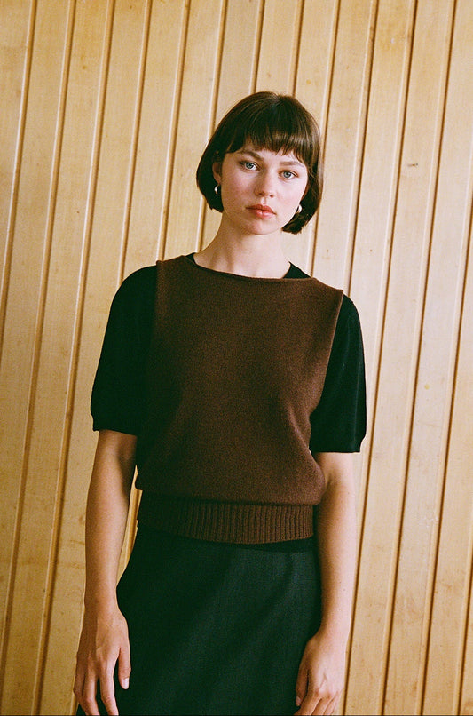 Star Vest in Chestnut