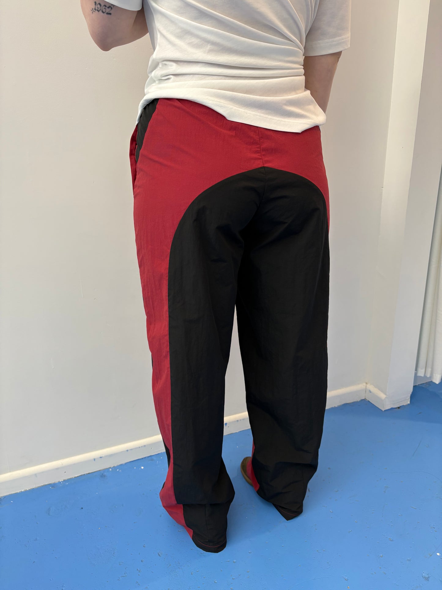 Board Pants in Red with Black