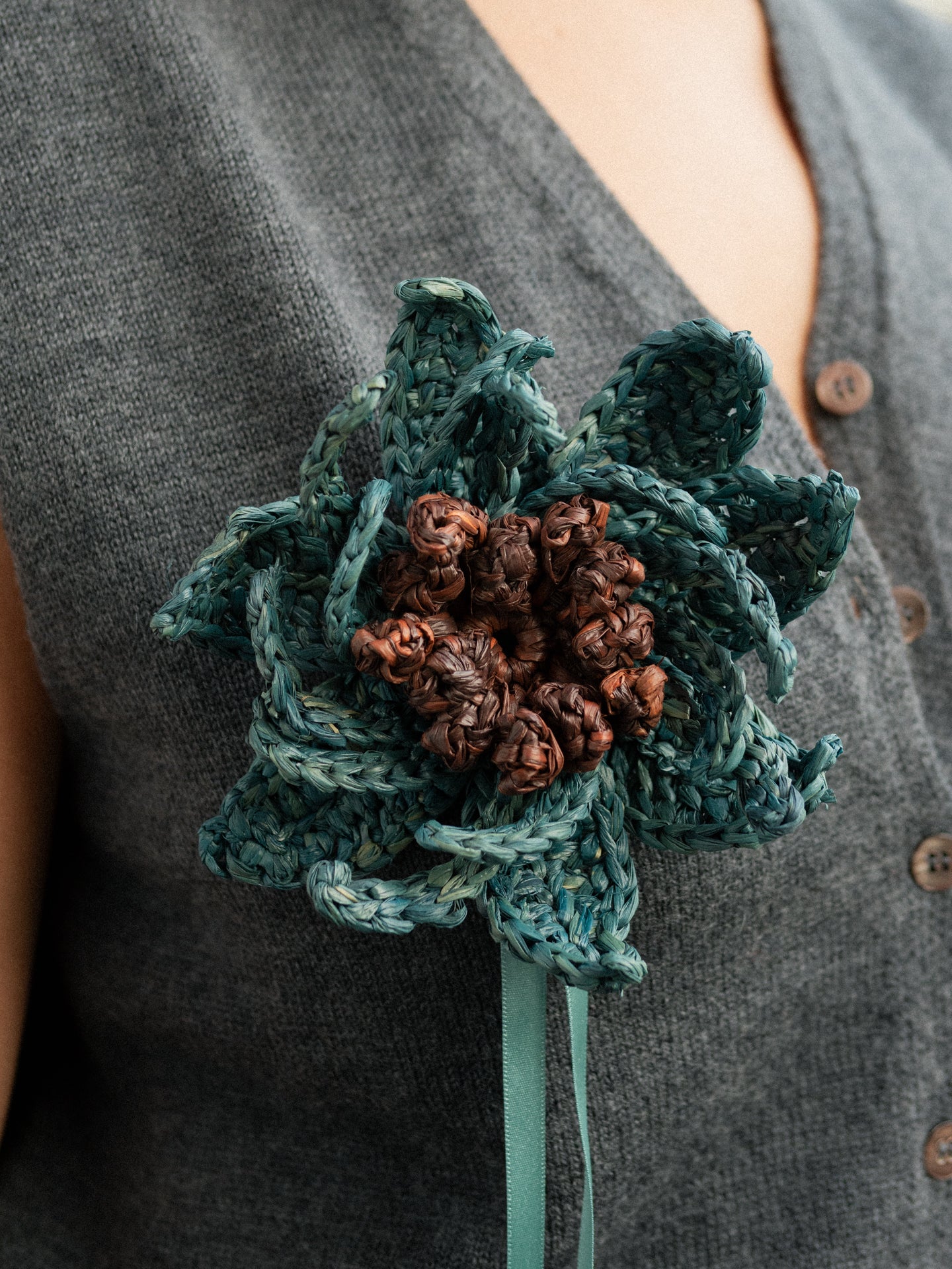 Bloom Pin in Mid Brown & Aqua 2