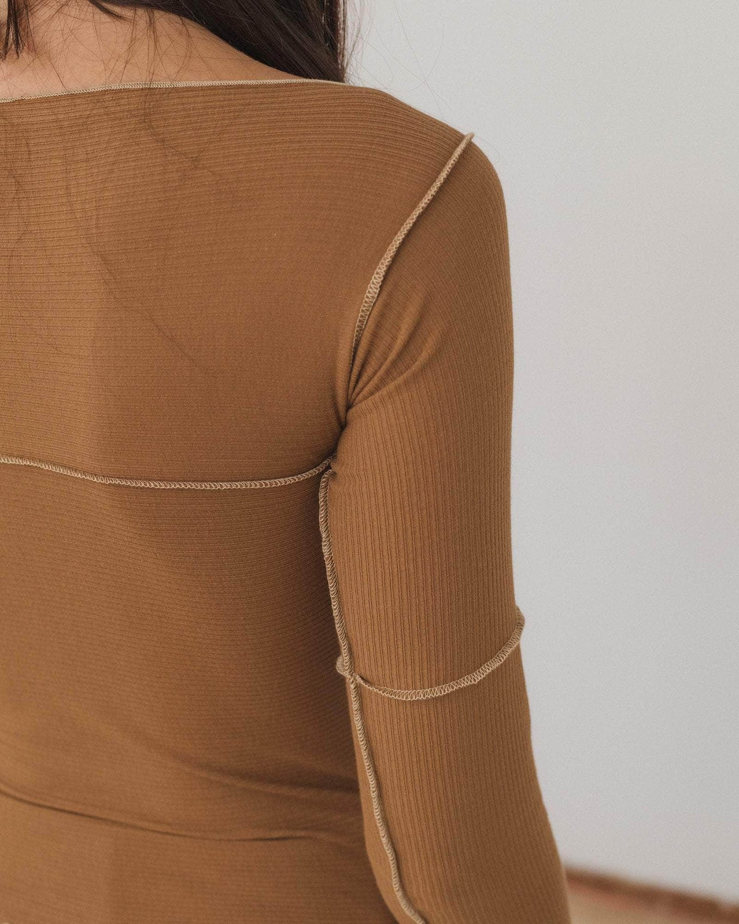 Cinder Long Sleeve Tee in Alamillo Brown
