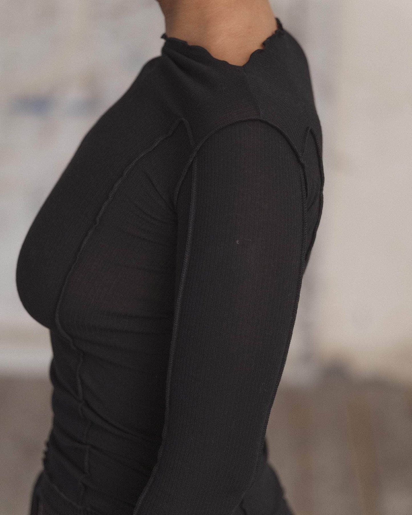 Omato Long Sleeve in Black